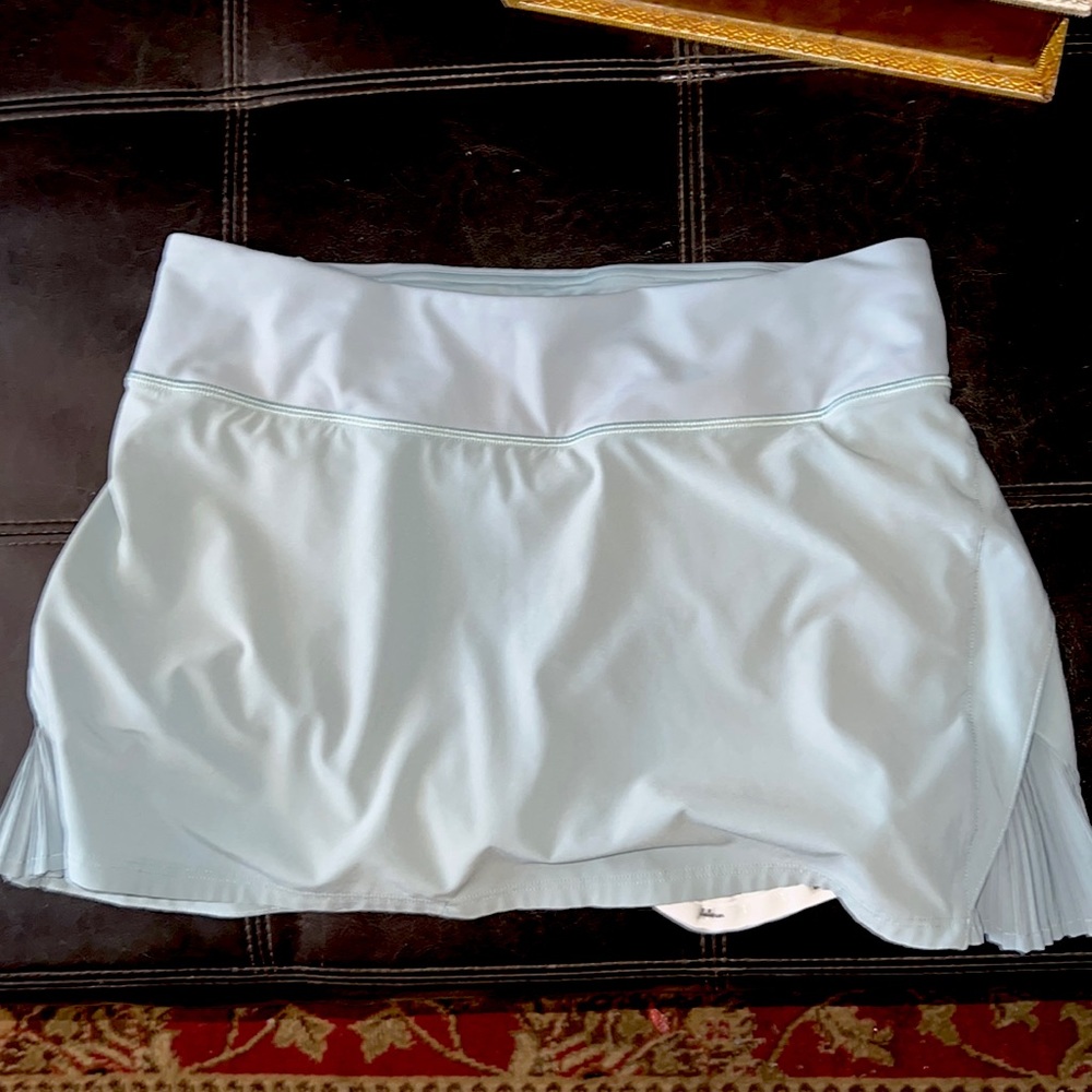 Play off the Pleats Lululemon Skirt 13’ Size 6 NWOT